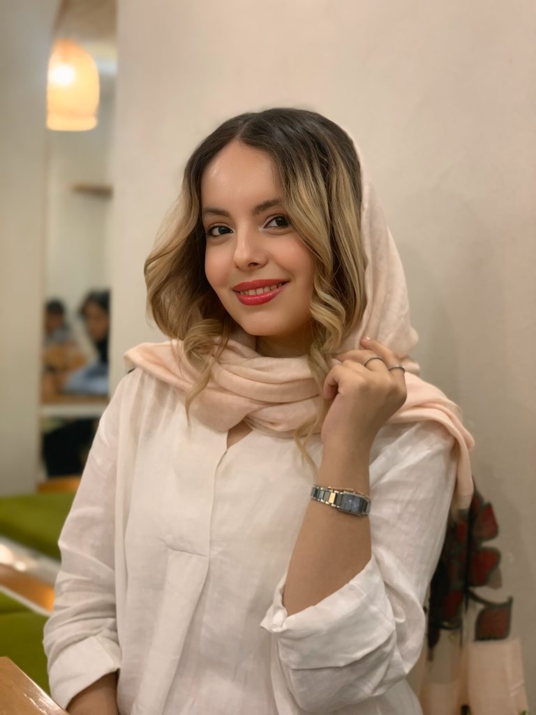 مینا مقصودی